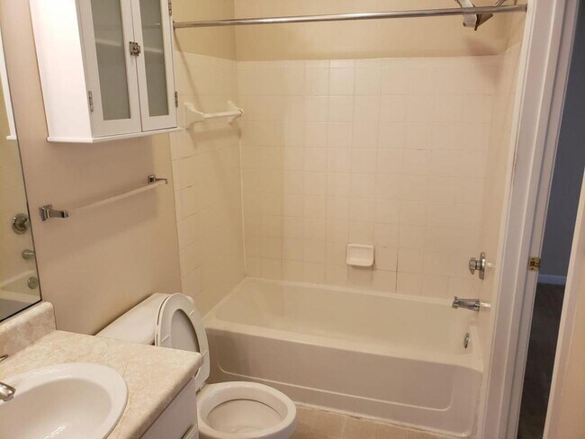 Building Photo - 17966 Villa Creek Dr