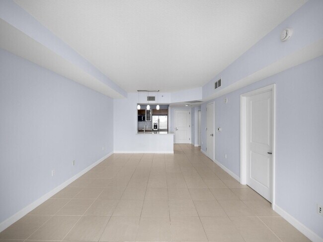 Building Photo - 480 Hibiscus St