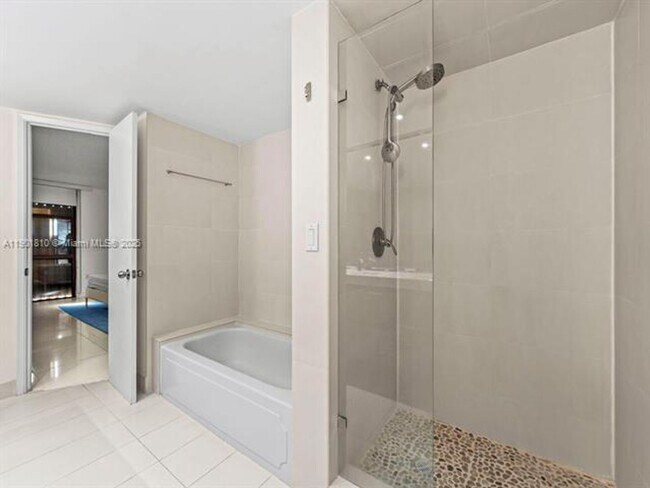 Building Photo - 600 Biltmore Way