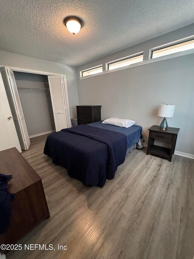 Building Photo - 1616 Mardis Pl W