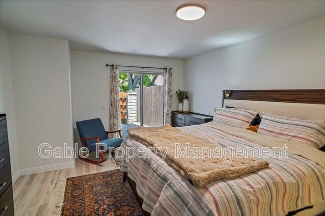 Building Photo - 15732 Rosehaven Ln