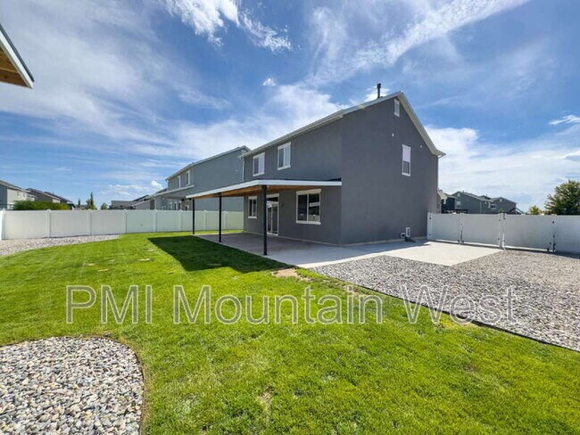 Building Photo - 3565 Water Lilly Ln