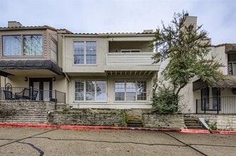 Building Photo - 3323 Augusta Blvd