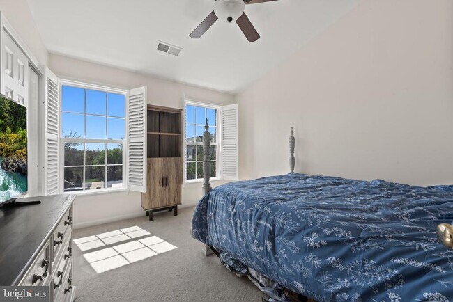 Building Photo - 43286 Morven Square