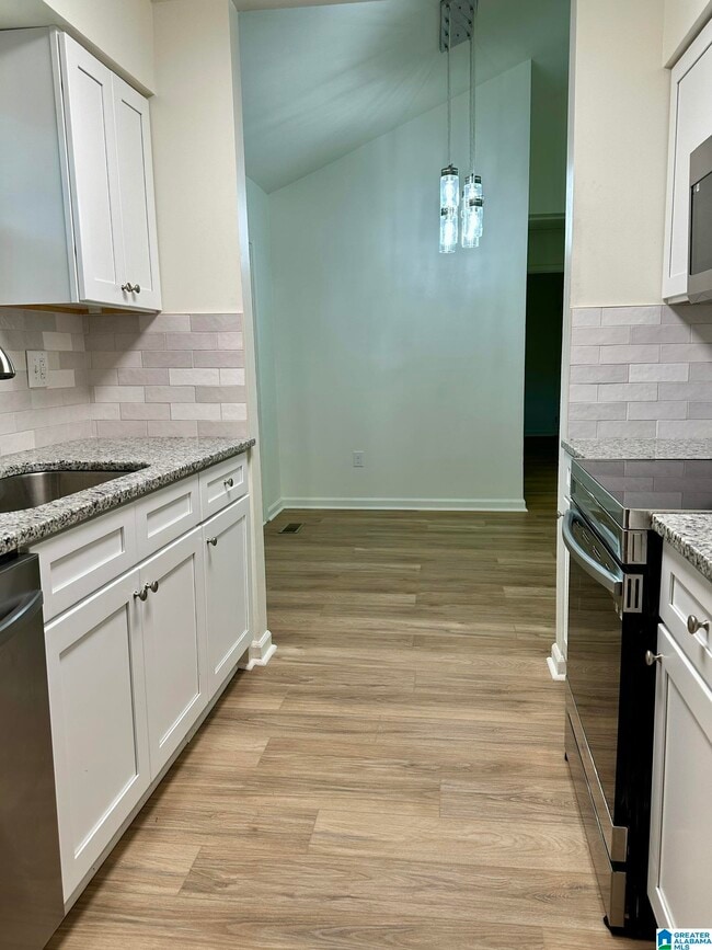 Building Photo - 2413 Pentland Dr