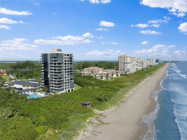 Building Photo - 4000 N Hwy A1A