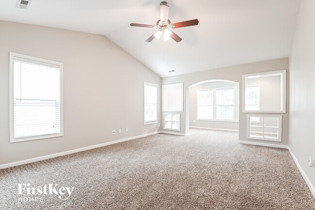 Building Photo - 1020 Bridlemine Dr