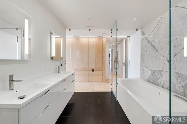 Building Photo - 333 Bush St