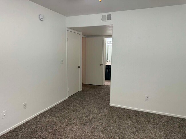 Building Photo - 3115 Casey Dr