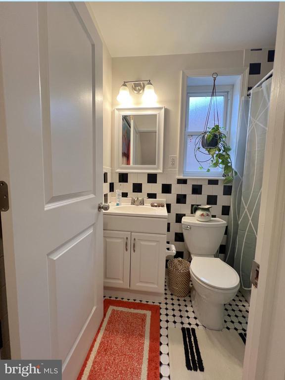 Building Photo - 1415 S 4th St