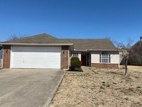 Building Photo - Adorable 3 Bedroom Home Coming Soon!