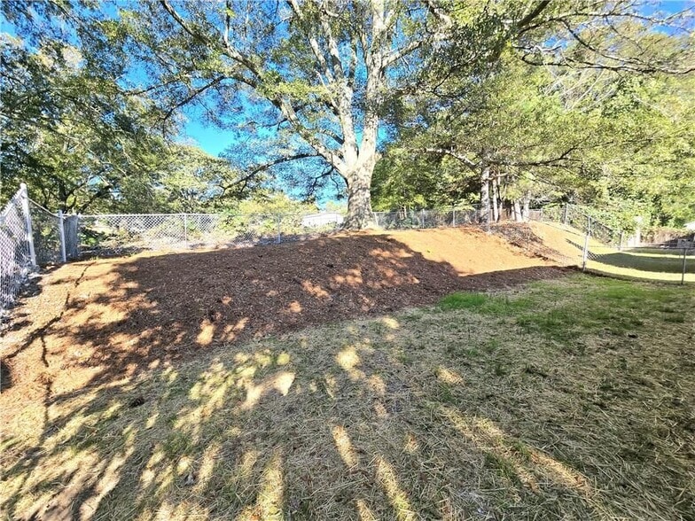 Building Photo - 8087 Fieldstream Way