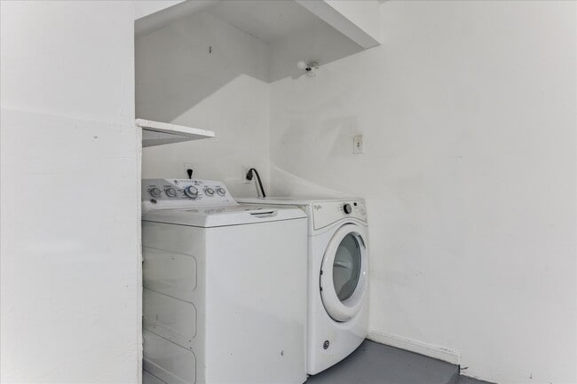 Building Photo - 1201 Bering Dr