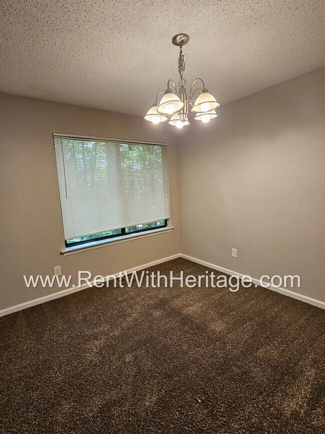 Building Photo - Gorgeous 4bd / 2.5 in Popular Arbor Statio...