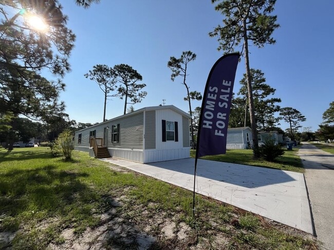 Building Photo - 216 Redwood Dr