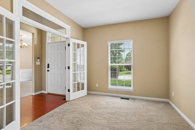 Building Photo - Executive Lease Opportunity - 4 Bed 3 Bath