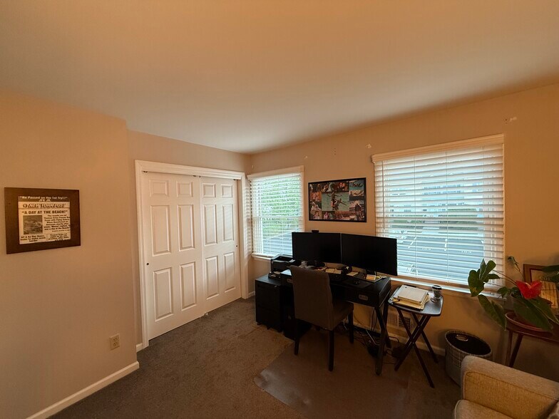 Building Photo - 118 N Bridge St