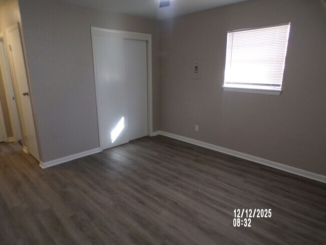 Building Photo - Great redo