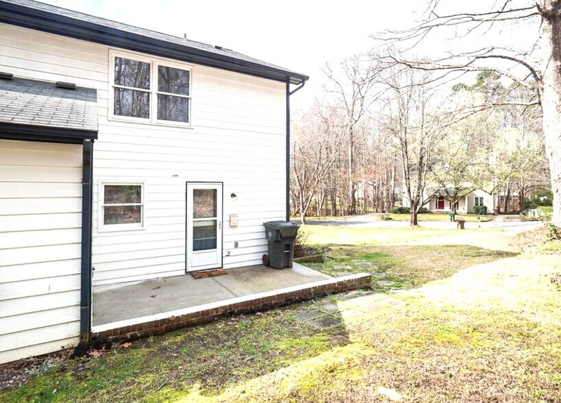 Building Photo - 102 Chevis Dr