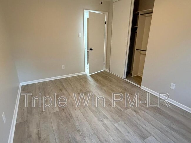 Building Photo - 14008 Bayberry Pl