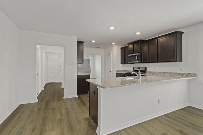 Building Photo - 4414 Banting Cres