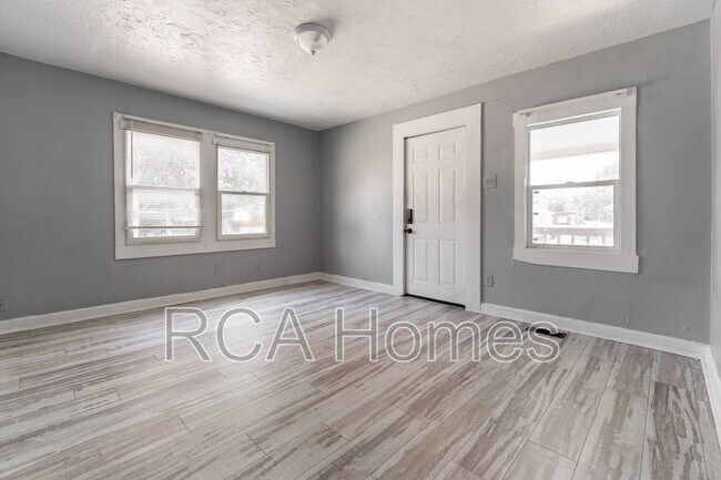 Building Photo - 140 Villa Ave