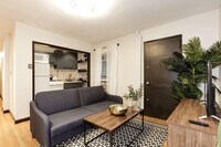 Building Photo - 120 W 71st St