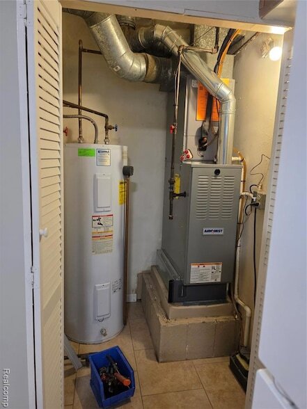 Building Photo - 261 Spring Park