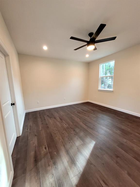 Building Photo - 750 S Main St