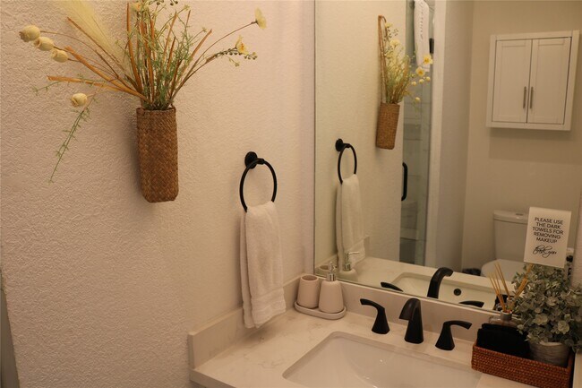 Building Photo - 4714 Fisk St