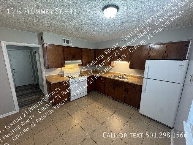 Building Photo - 1309 Plummer St
