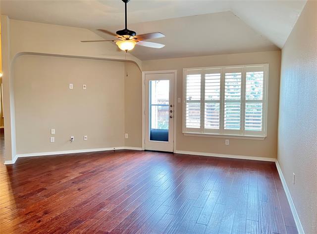 Building Photo - 505 Maverick Dr