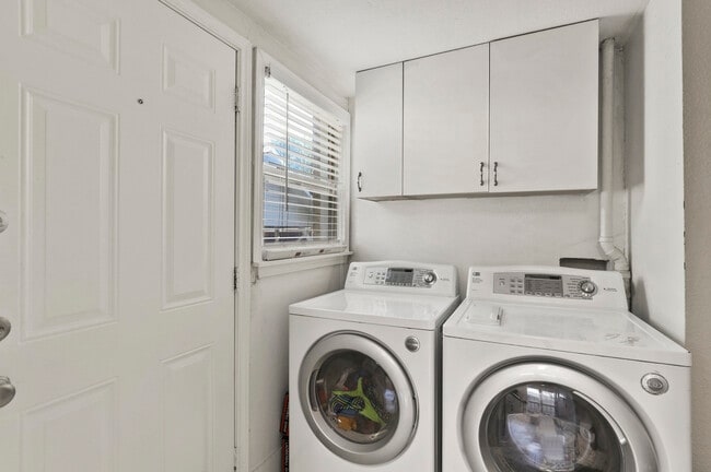 Building Photo - 5805 Vickery Blvd