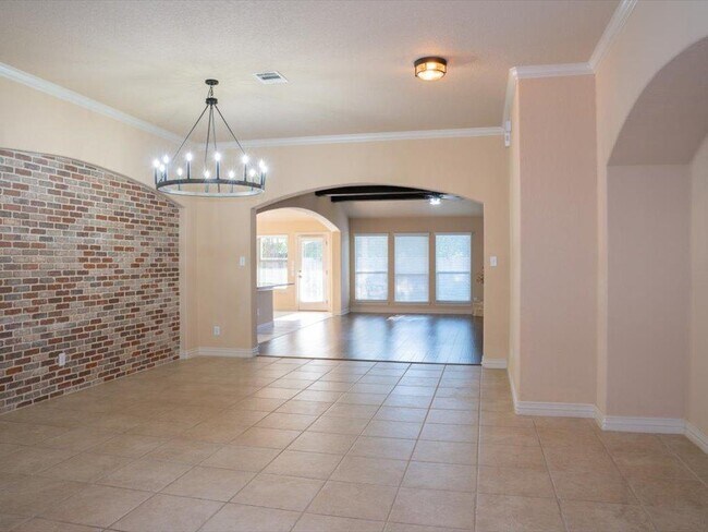 Building Photo - 26618 Camden Chase