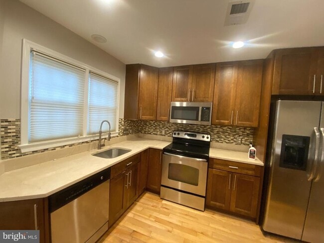 Building Photo - 11202 Beaver Trail Ct