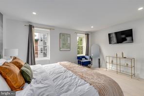 Building Photo - 528 N 22nd St