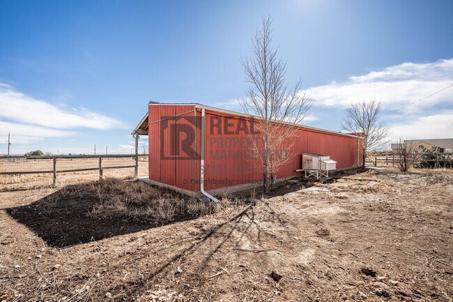 Building Photo - 531 E Milt Dr