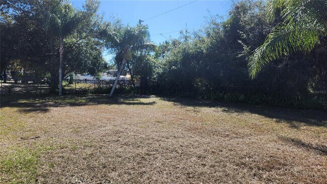 Building Photo - 957 Wilmington Dr