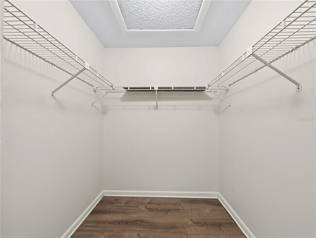 Building Photo - 4554 Morningside
