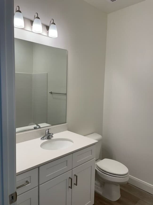 Building Photo - Resort-Style Living | 3 Bedroom Home with Access to Lagoon & Clubhouse