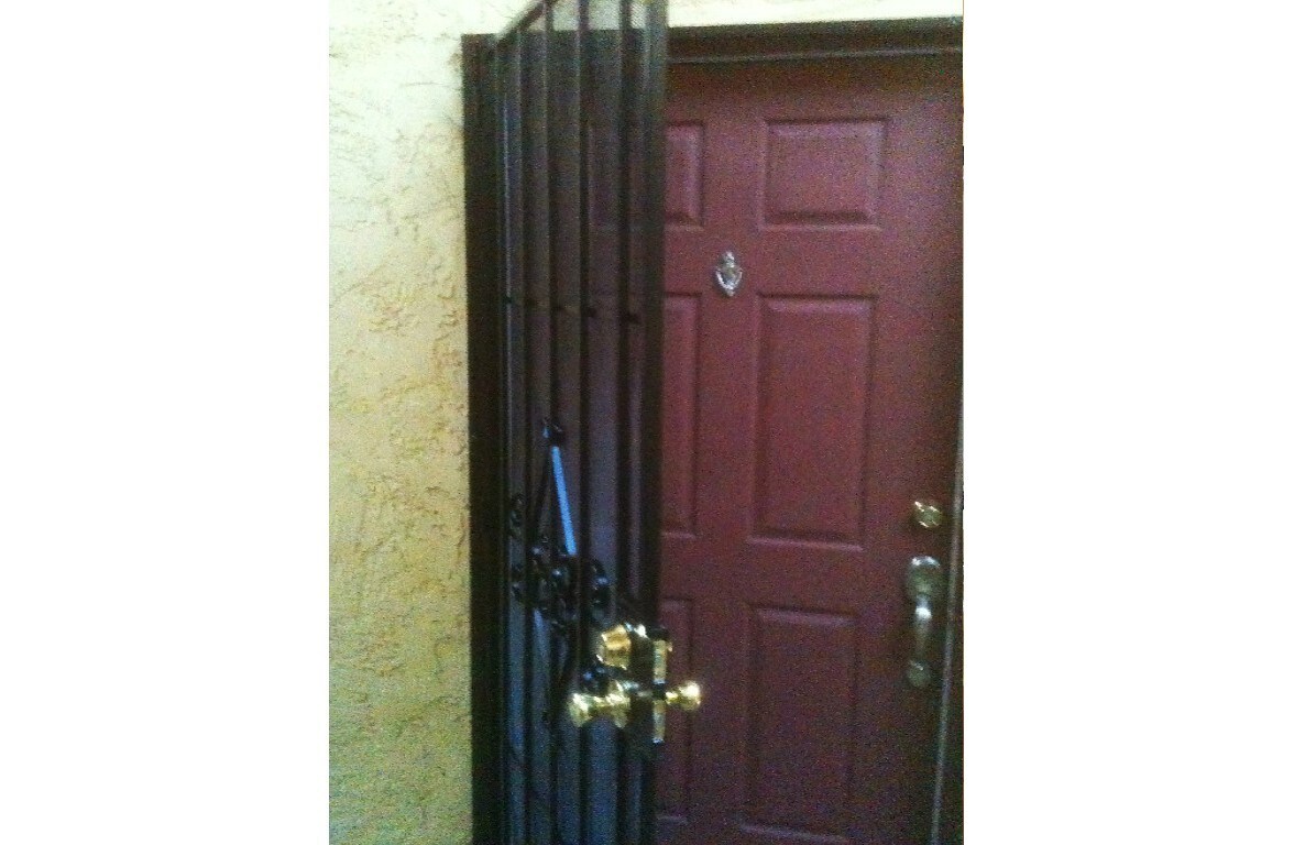 Entrance door - 615 Fredricks Ave
