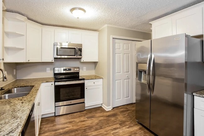 Building Photo - 8207 Saucalito Ct