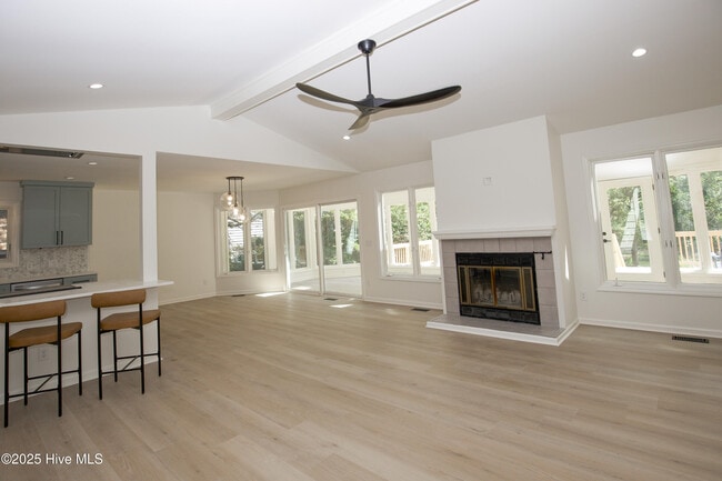 Building Photo - 102 Firetree Ln