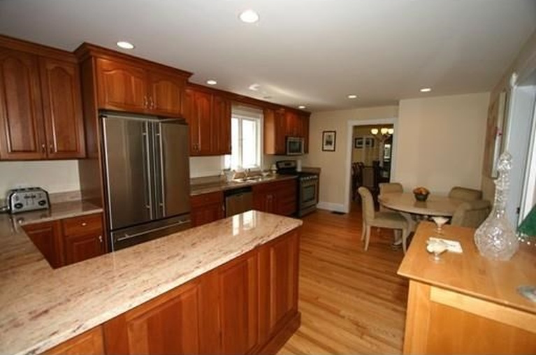 Primary Photo - 10 Greenleaf Ave