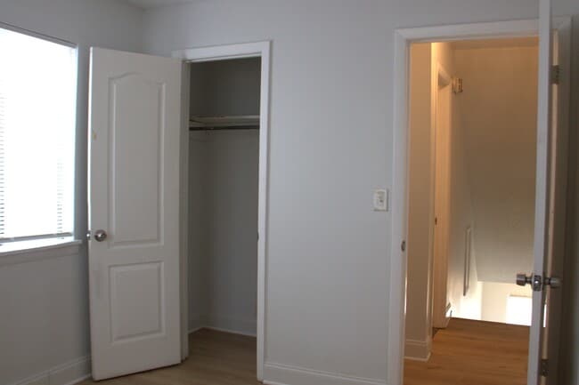 Building Photo - 2714 Clayton Dr NW