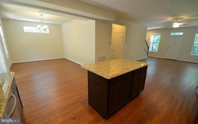 Building Photo - 5917 Sneed Dr