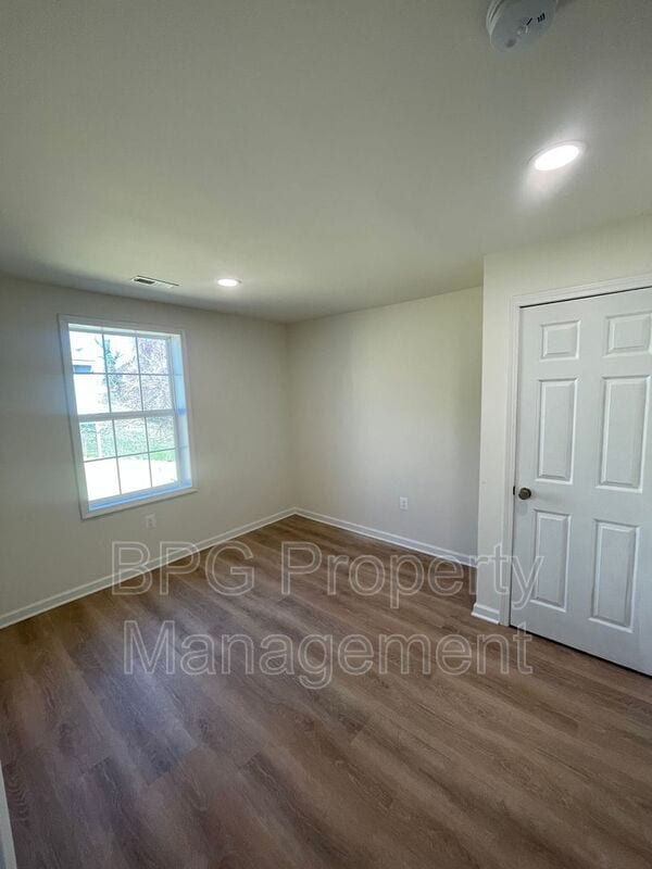 Building Photo - 79 Horner St