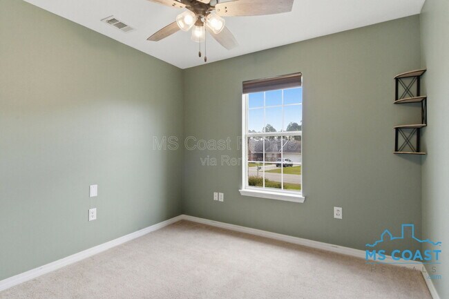 Building Photo - 14971 Camp Ln