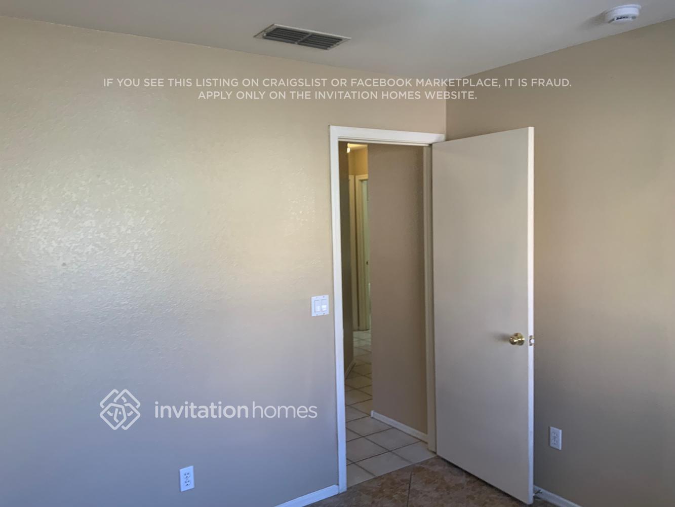 Building Photo - 9212 W Charleston Ave