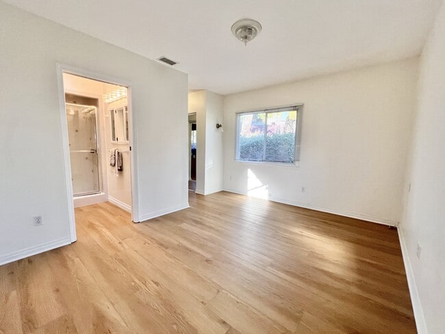 Building Photo - 6165 Blain Pl